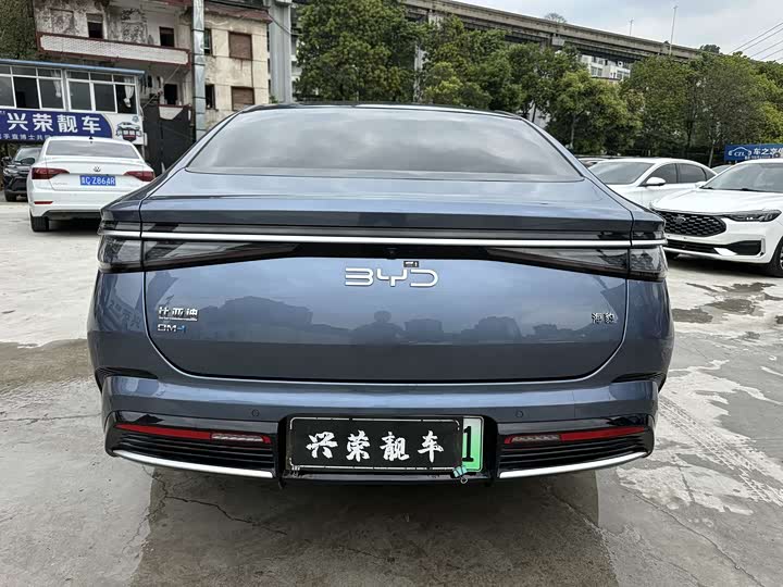 2023 BYD Seal 550km Standard Range RWD Electric Sedan - Export LHD