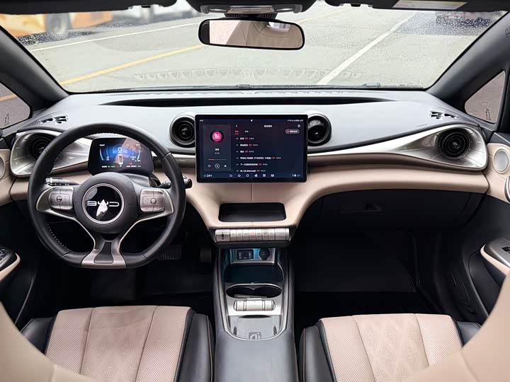 2023 BYD Dolphin 420km Free Edition Electric Hatchback - Export LHD