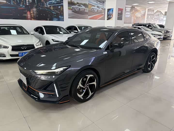 2023 Changan UNI-V 1.5T Sport Sedan - Export Ready LHD