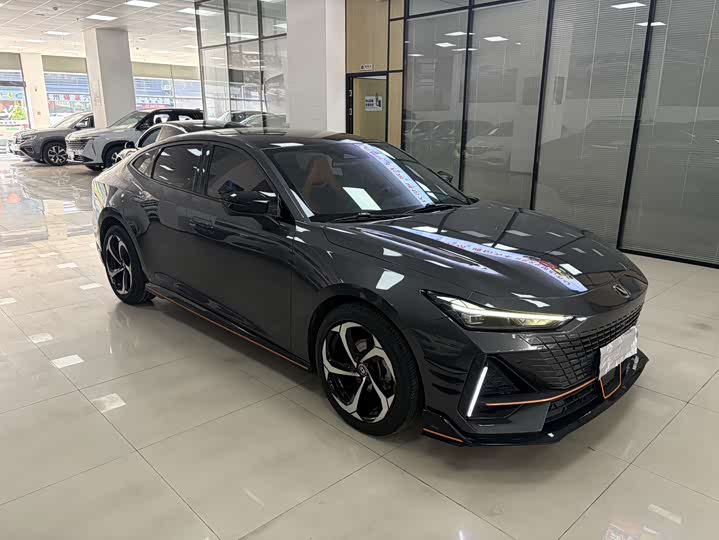 2023 Changan UNI-V 1.5T Sport Sedan - Export Ready LHD