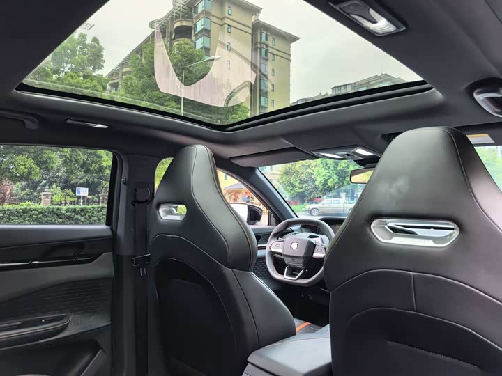 2024 Changan UNI-V iDD PHEV Sport Sedan - Export Ready LHD