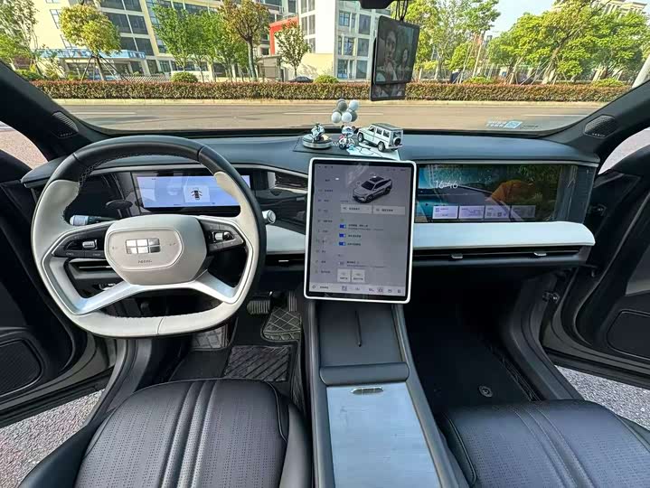 2023 Geely Galaxy L7 1.5T PHEV SUV - Export Ready LHD