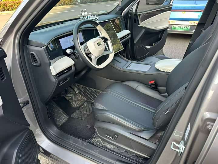 2023 Geely Galaxy L7 1.5T PHEV SUV - Export Ready LHD