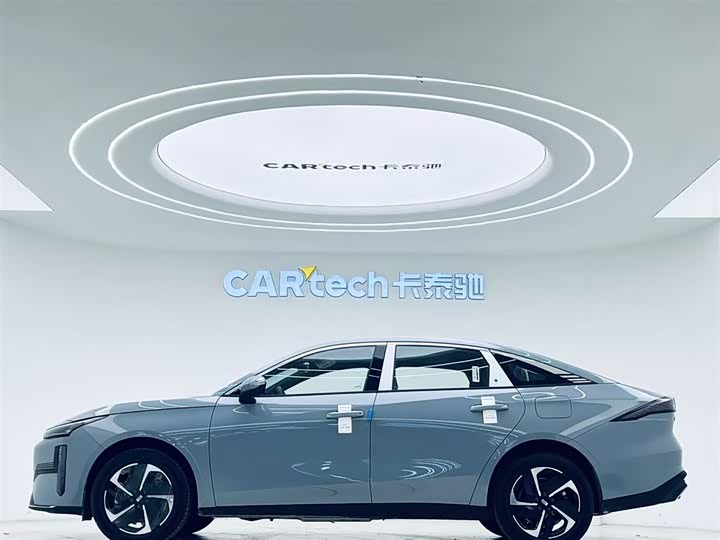 2024 Geely Galaxy L6 1.5T PHEV Sedan - Export Ready LHD