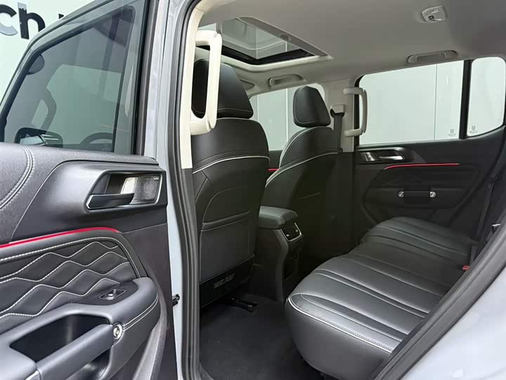 2023 GWM Tank 300 2.0T 4WD Off-Road SUV - Export Ready LHD
