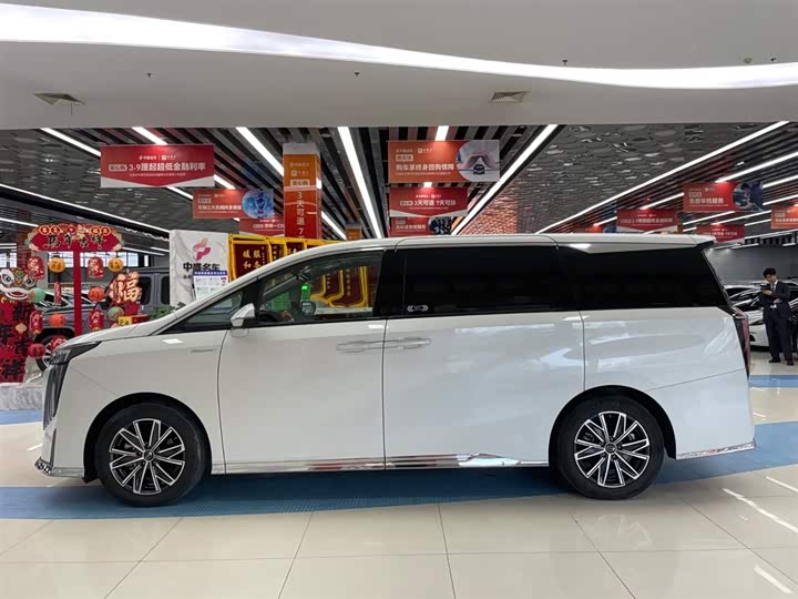 2024 GAC Trumpchi M8 Master 2.0T 7-Seat MPV - Export Ready LHD