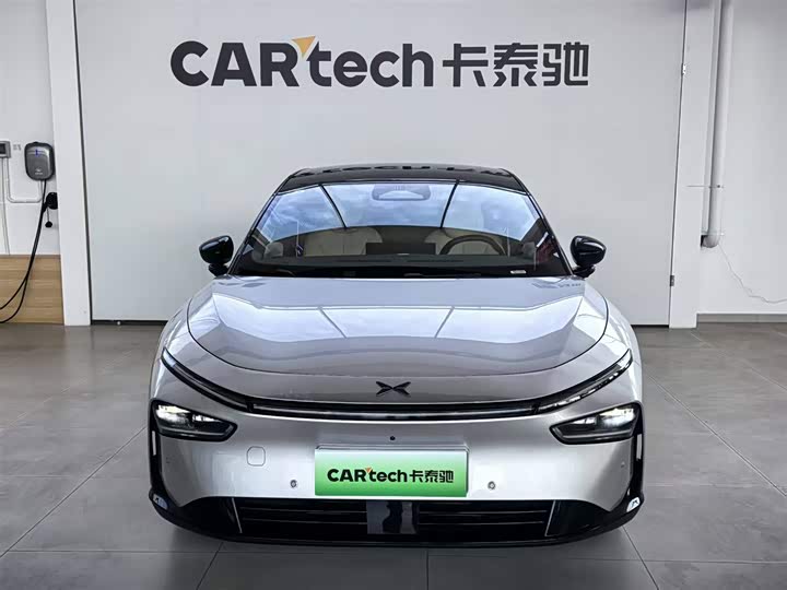 2023 XPeng P7 586km Electric Sedan - Export Ready LHD