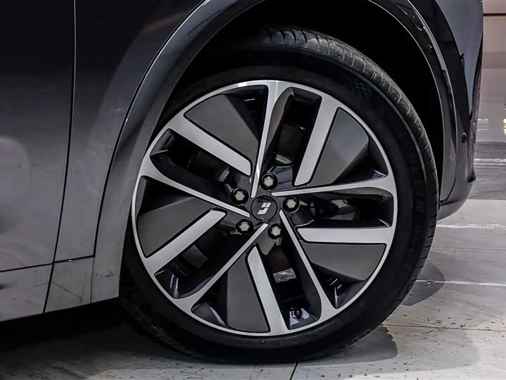 2024 Li Auto L7 Max EREV SUV - Export Ready LHD