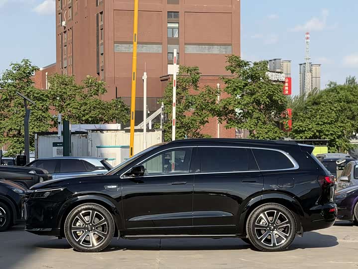 2024 AITO M7 1.5T EREV SUV (Huawei DriveONE) - Export LHD