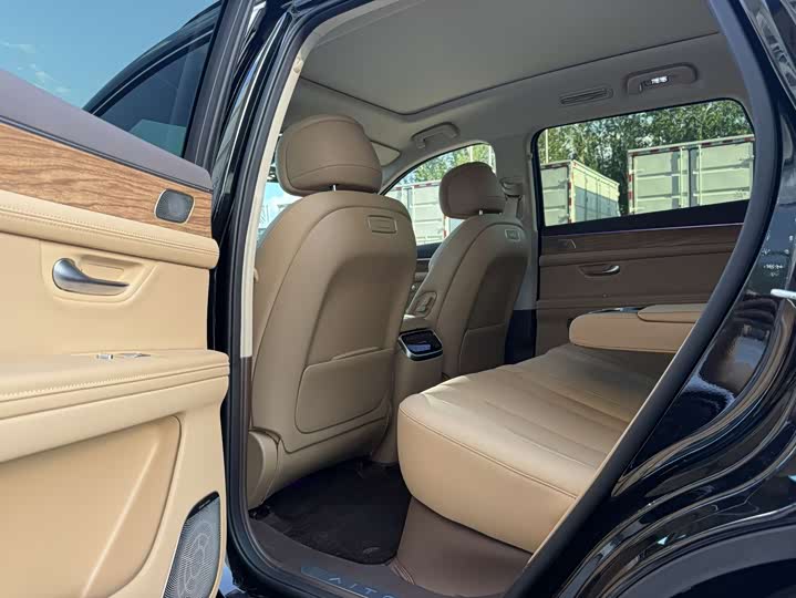 2024 AITO M7 1.5T EREV SUV (Huawei DriveONE) - Export LHD