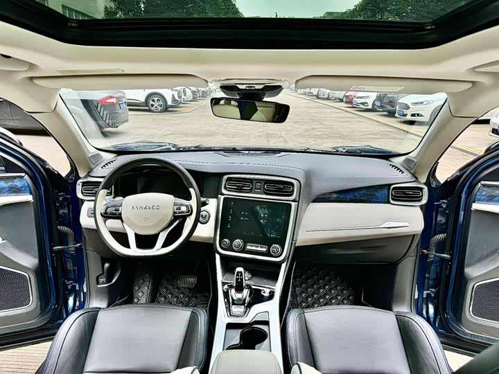 2023 Lynk & Co 01 2.0T SUV - Export Ready LHD