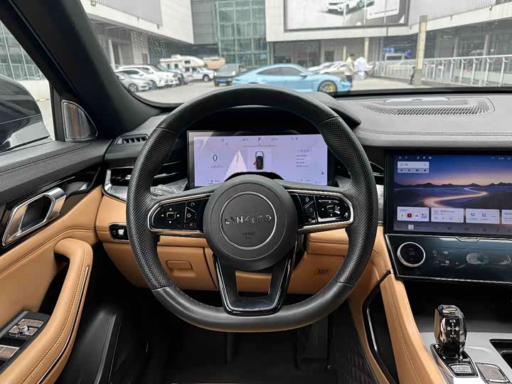 2024 Lynk & Co 08 EM-P PHEV SUV - Export Ready LHD